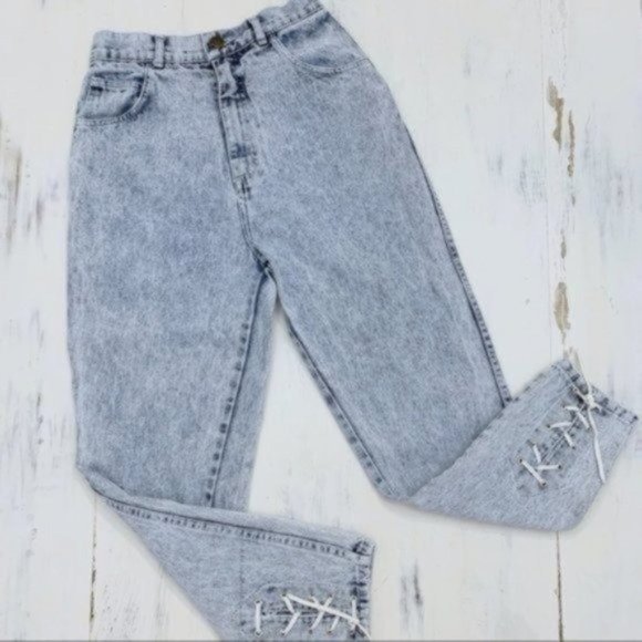 Vintage Denim - Vintage 90s Mom Jeans Lace-Up Cuff Tapered High Waisted White Washed 26